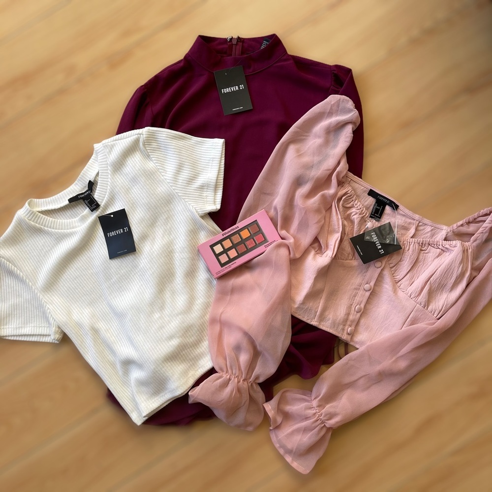 NWT Forever 21 bundle + Violet Voss Palette